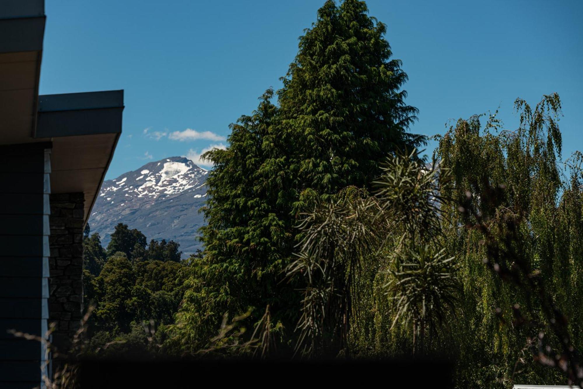 The Sunshine Club Villa Ohakune Exterior photo